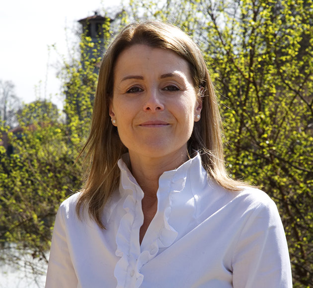 About Elena Tono - About