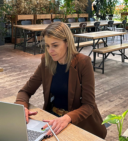 About Elena Tono - Homepage